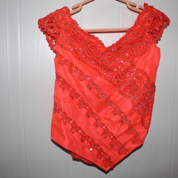 Fiesty-LeRaye Mango Pagent Dres, Off the Shoulder. - Picture 2 of 3